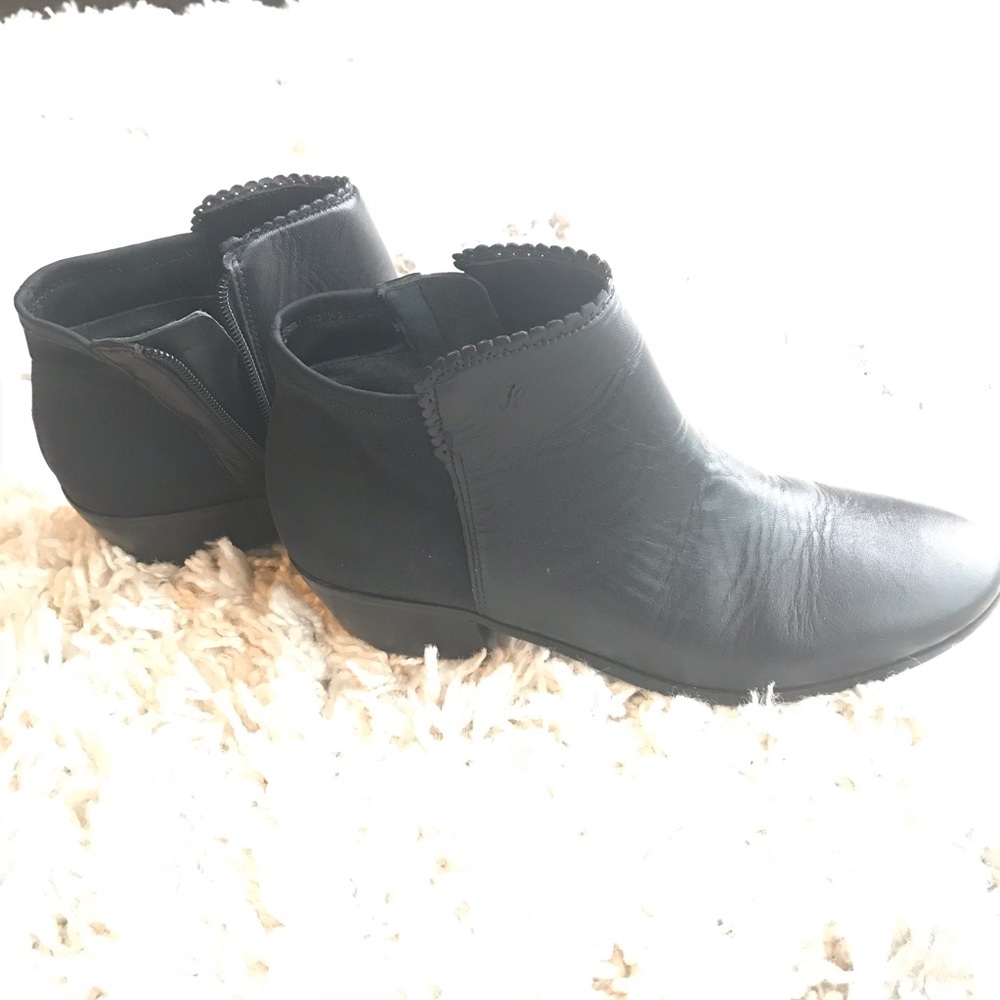 Jack Rogers Booties
